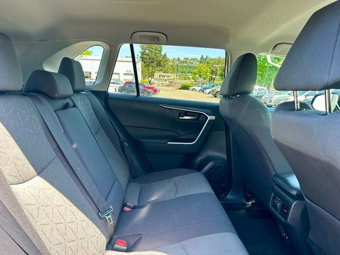 Certified 2021 Toyota RAV4 XLE AWD/4WD image 14