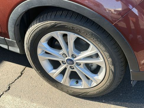 Used 2018 Ford Escape SE FWD image 5
