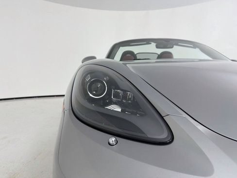Used 2024 Porsche 718 Boxster RWD image 36