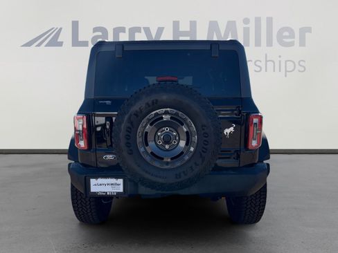 New 2025 Ford Bronco Outer Banks w/ Sasquatch Package image 4