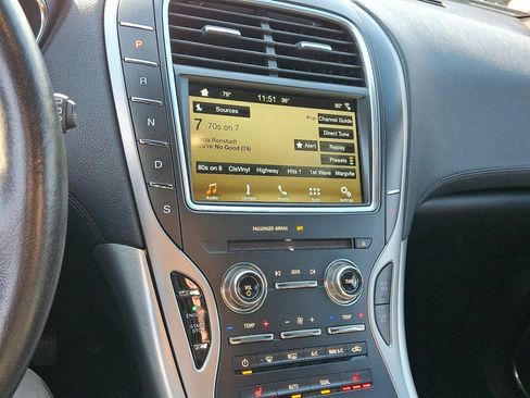 Used 2016 Lincoln MKX Premiere image 27