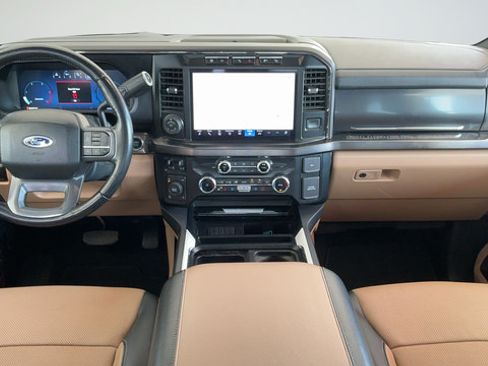 Used 2023 Ford F250 Lariat w/ Lariat Ultimate Package AWD/4WD image 9
