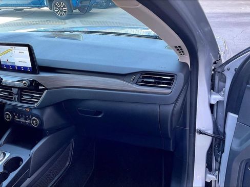 Used 2020 Ford Escape Titanium AWD/4WD image 16