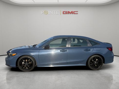 Used 2025 Honda Civic Sport image 6