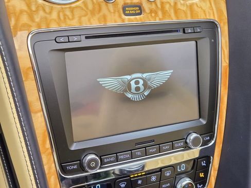 Used 2016 Bentley Continental GT image 32