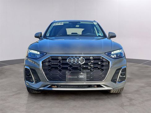 Certified 2025 Audi Q5 2.0T Premium Plus image 2