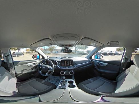 Used 2025 Chevrolet Blazer LT image 42