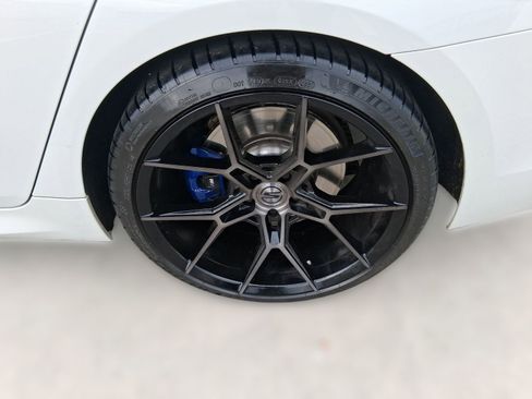 Used 2019 BMW M550i xDrive image 10