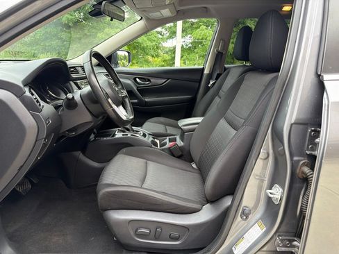 Used 2019 Nissan Rogue SV w/ Sun & Sound Touring Package AWD/4WD image 21