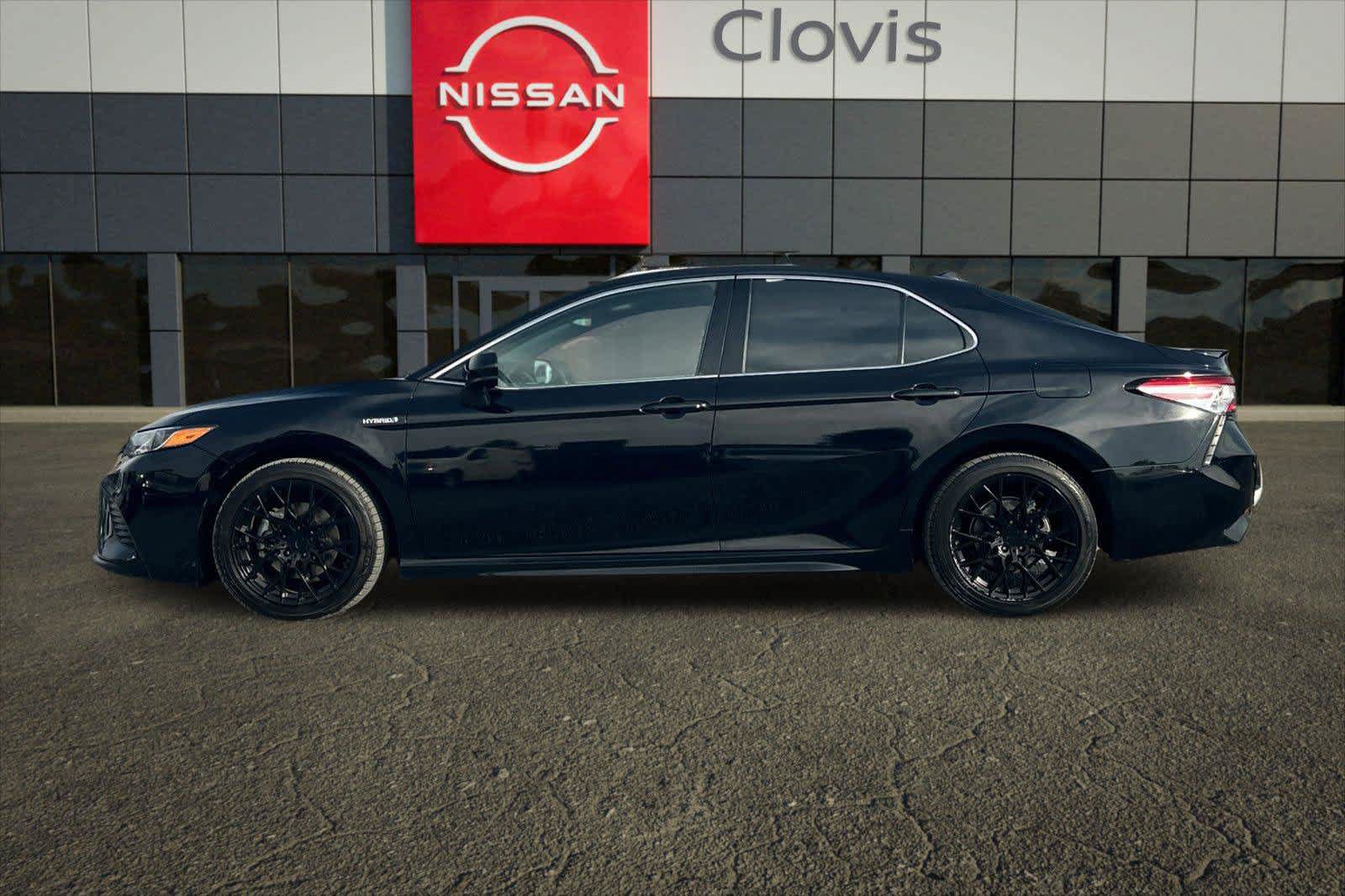 Used 2020 Toyota Camry SE FWD image 5