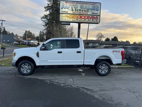 Used 2019 Ford F250 XL w/ Power Equipment Group image 2