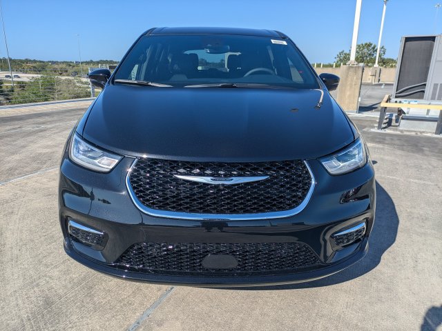 New 2026 Chrysler Pacifica Select FWD image 9
