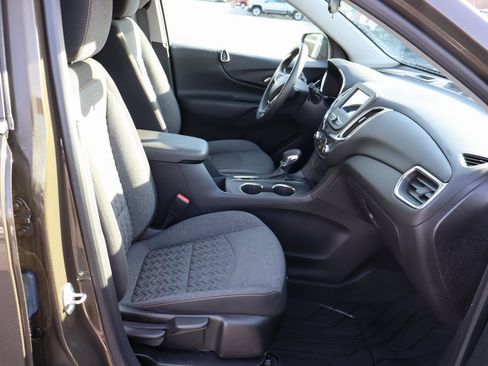 Used 2023 Chevrolet Equinox LT image 16