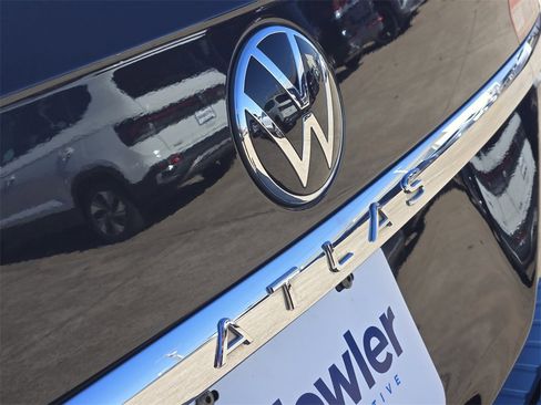 Used 2022 Volkswagen Atlas SE image 11