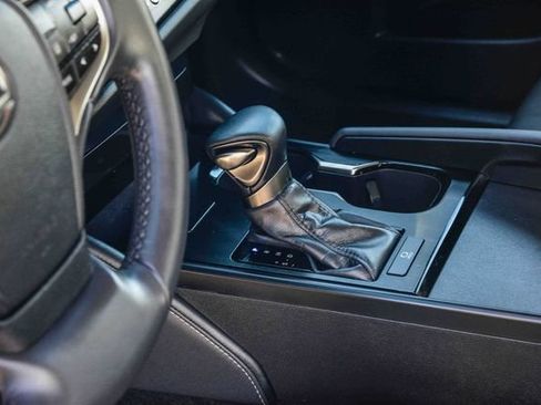 Certified 2023 Lexus ES 350 w/ Accessory Package (Z1) image 22