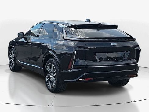 Used 2024 Cadillac Lyriq Luxury image 7