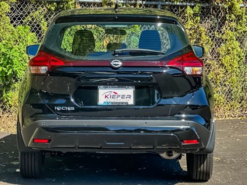 Used 2025 Nissan Kicks Play S image 5