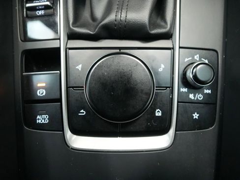 Used 2021 MAZDA MAZDA3 s image 26