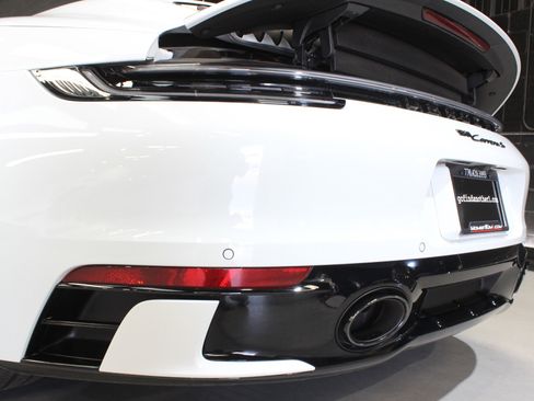 Used 2022 Porsche 911 Carrera S image 18