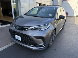 Used 2021 Toyota Sienna XSE FWD video 1