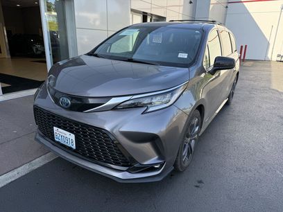 Used 2021 Toyota Sienna XSE