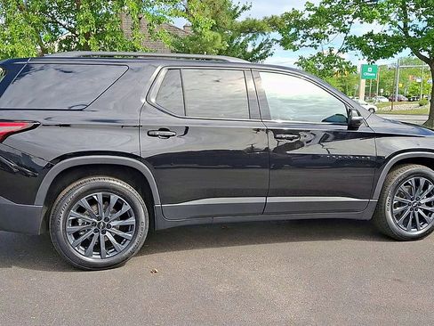 Certified 2023 Chevrolet Traverse RS w/ LPO, Floor Liner Package AWD/4WD image 3