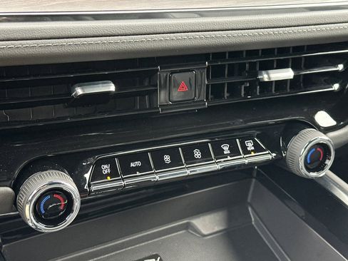 New 2026 Chevrolet Suburban LT w/ LPO, Dark Essentials Package image 22