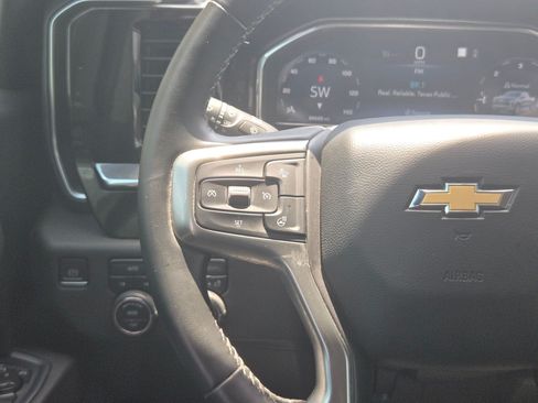 Used 2023 Chevrolet Silverado 1500 LT AWD/4WD image 19