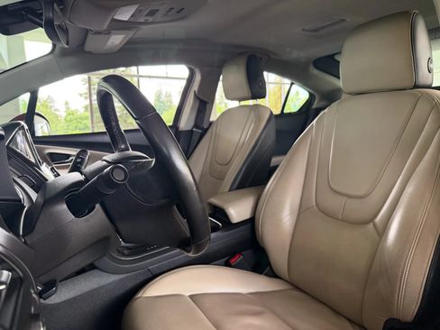 Used 2012 Chevrolet Volt Premium w/ Premium Trim Package FWD image 15