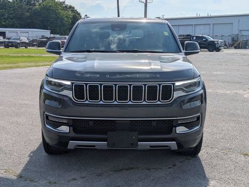 Used 2024 Jeep Wagoneer L Series II w/ Flexible Seating Group AWD/4WD image 5