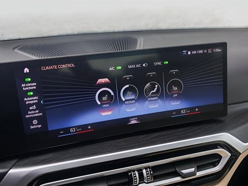 Used 2023 BMW 330i Sedan w/ Premium Package image 19