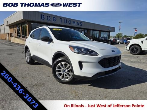 Used 2022 Ford Escape SE image 1