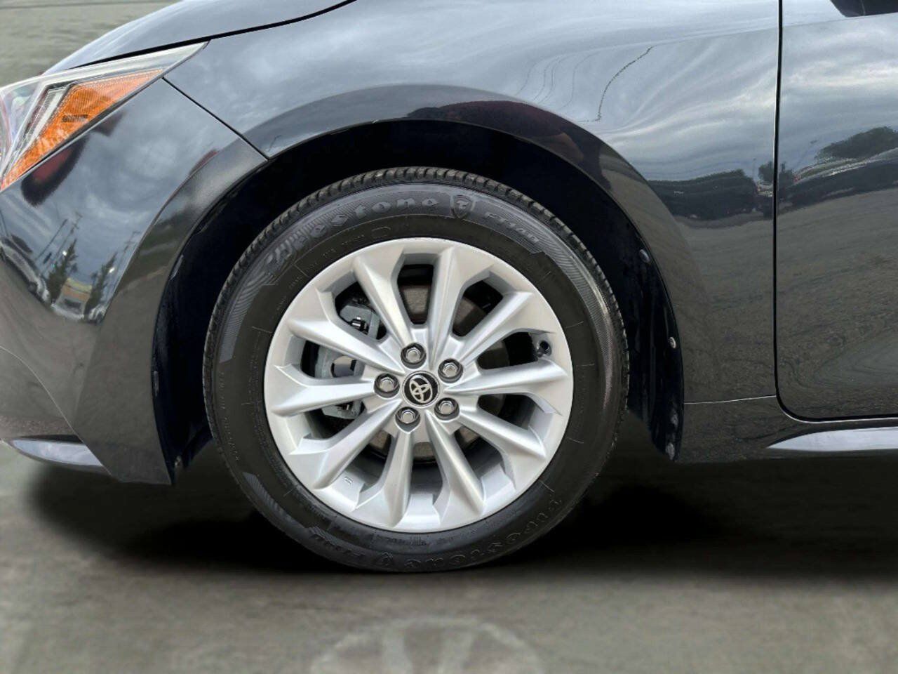 Used 2021 Toyota Corolla XLE FWD image 39