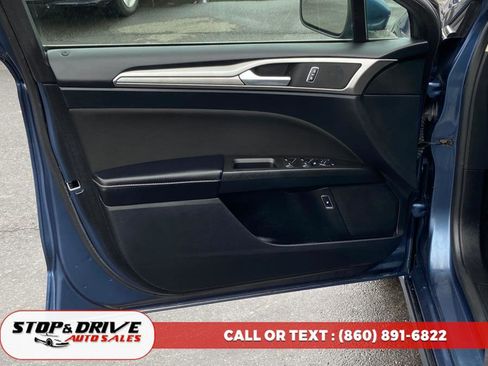 Used 2019 Ford Fusion SE image 10