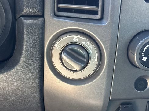 Used 2015 Nissan Titan S AWD/4WD image 25