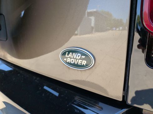 Used 2023 Land Rover Defender 90 X-Dynamic SE AWD/4WD image 39