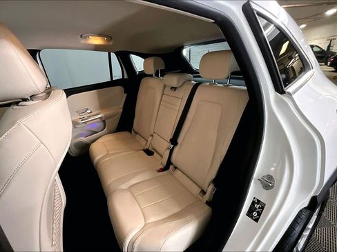 Used 2023 Mercedes-Benz GLA 250 4MATIC w/ Premium Package image 20