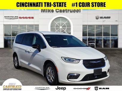 Certified 2024 Chrysler Pacifica Touring-L