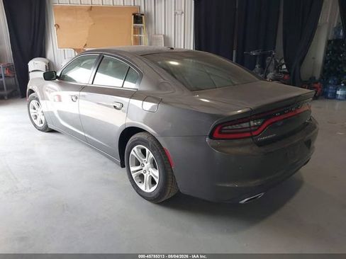Used 2018 Dodge Charger SXT RWD image 3