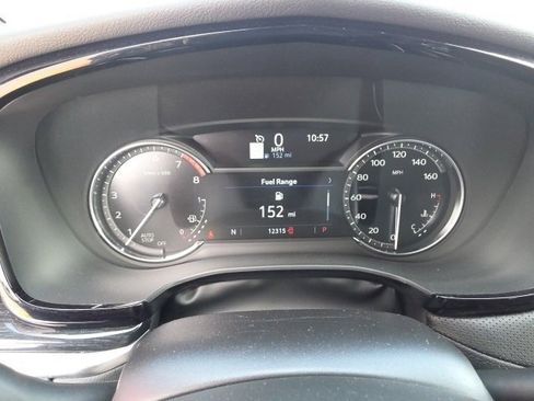 Used 2025 Cadillac XT5 Premium Luxury image 16