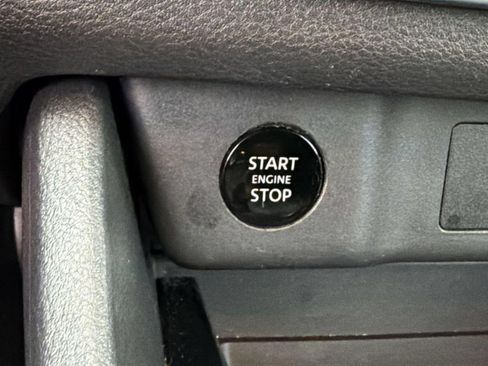 Used 2024 Nissan Rogue S FWD image 26