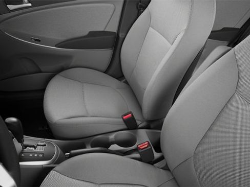 Used 2014 Hyundai Accent GLS image 19