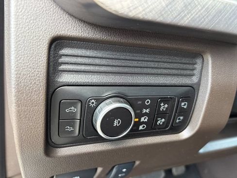 Used 2025 Ford F250 King Ranch w/ Chrome Package AWD/4WD image 29