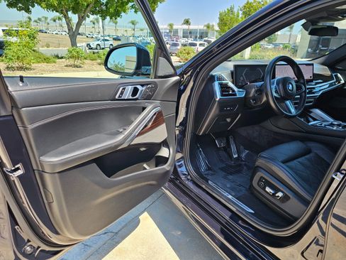 Used 2025 BMW X6 xDrive40i image 17