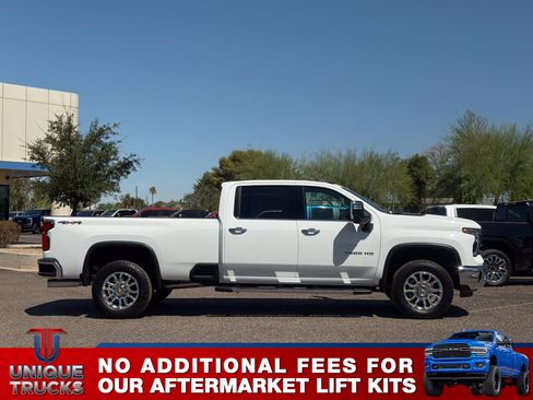 Used 2025 Chevrolet Silverado 3500 LTZ AWD/4WD image 4