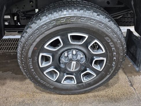 Used 2024 Ford F250 Platinum AWD/4WD image 4