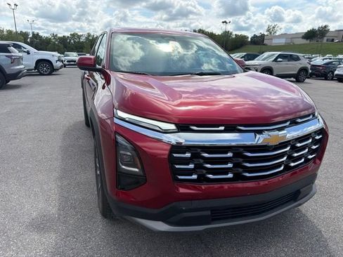 Used 2026 Chevrolet Equinox LT AWD/4WD image 7