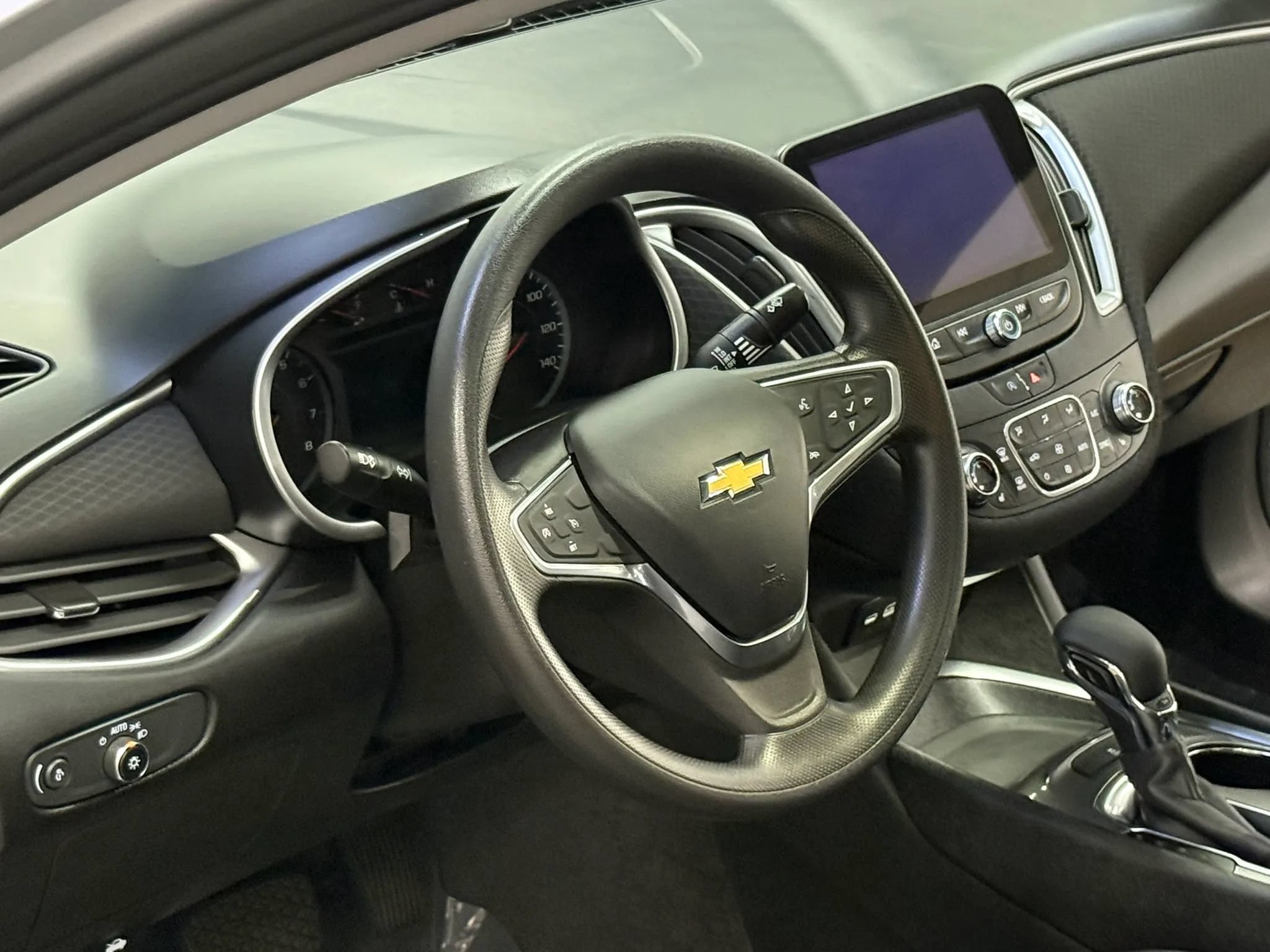 Used 2022 Chevrolet Malibu LT FWD image 10