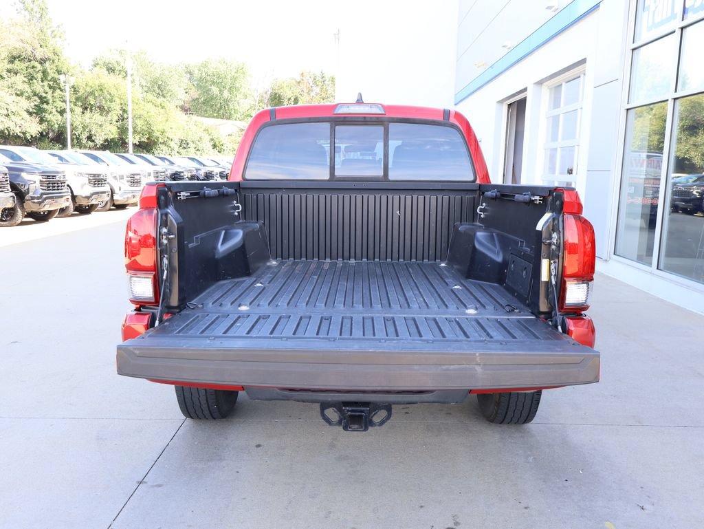 Used 2020 Toyota Tacoma SR AWD/4WD image 27