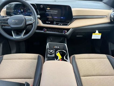 New 2026 Chevrolet Equinox ACTIV w/ Convenience Package III FWD image 13